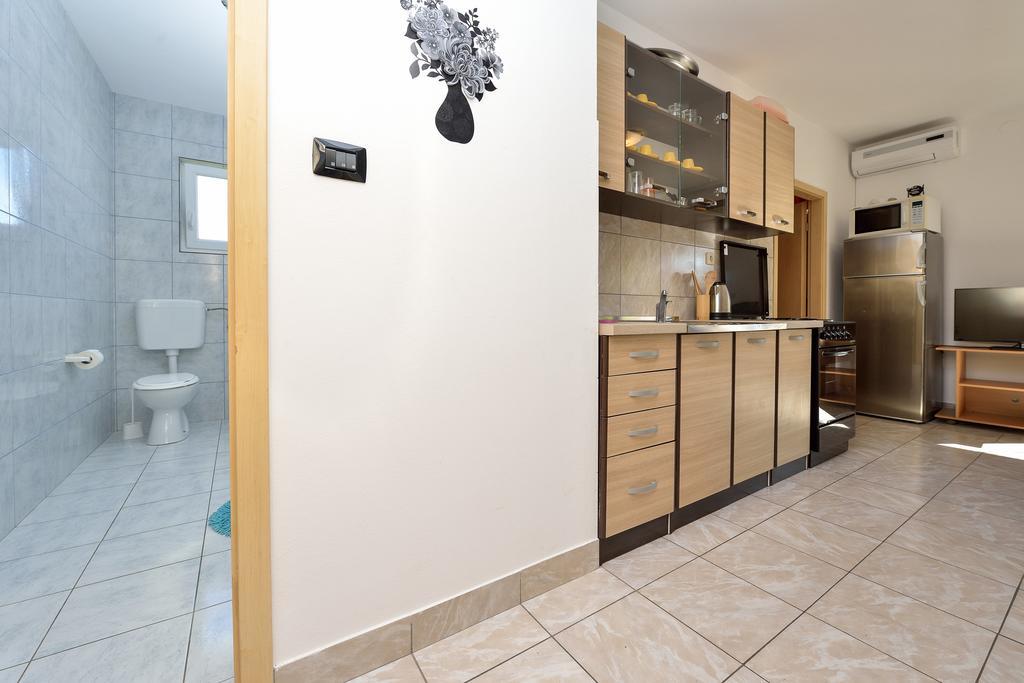 Apartments Duje บาร์บินเย ภายนอก รูปภาพ