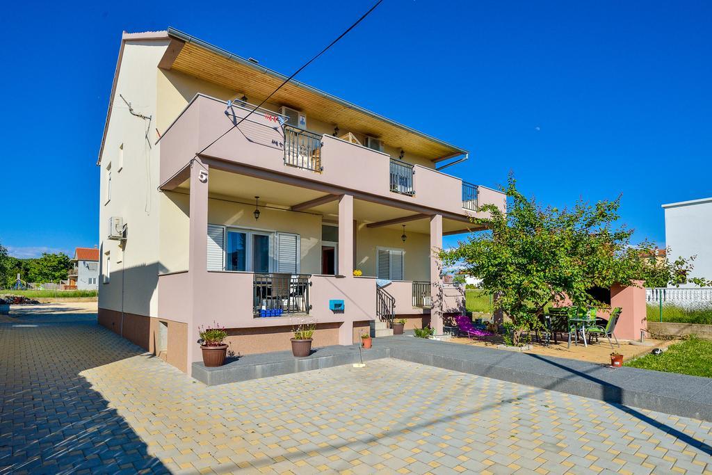 Apartments Duje บาร์บินเย ภายนอก รูปภาพ